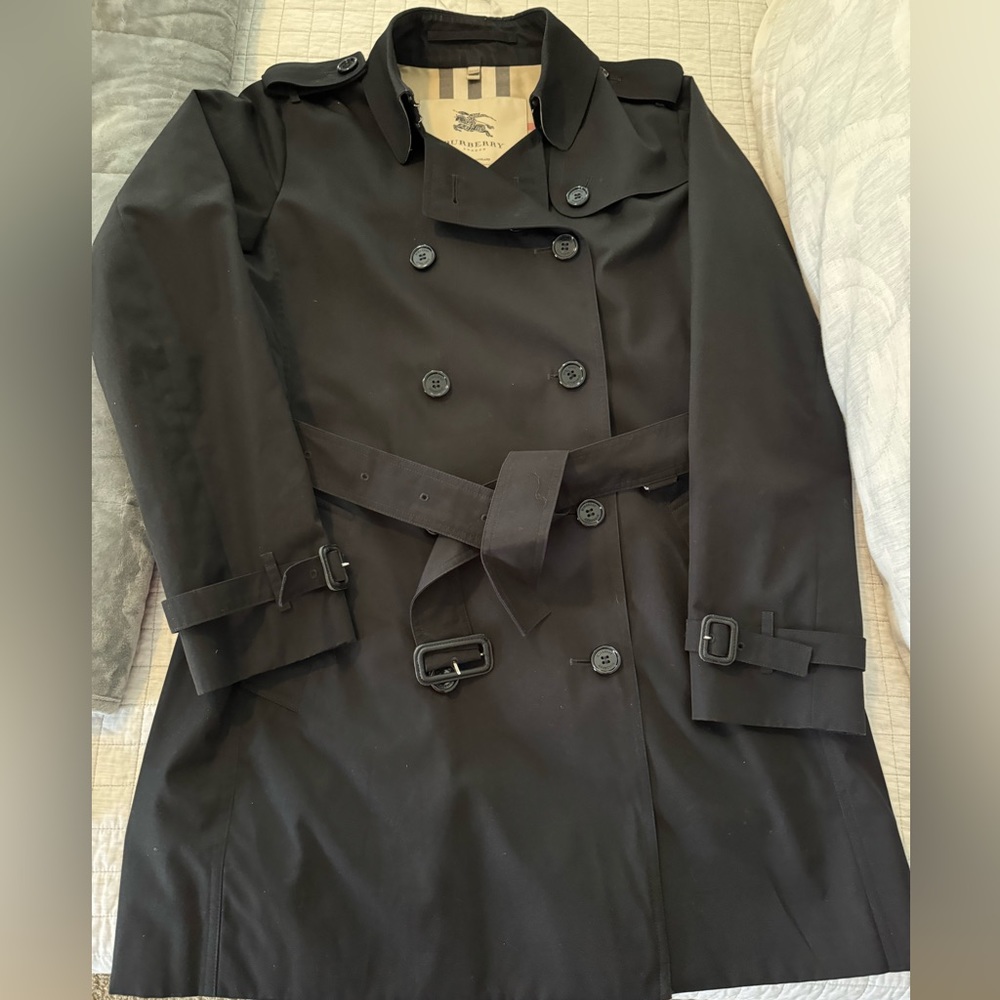 Women’s Burberry Short Trench